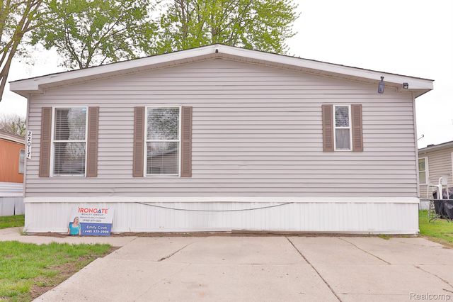 22017 Letour St, Huron Twp, MI 48174