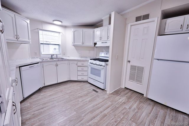 22017 Letour St, Huron Twp, MI 48174