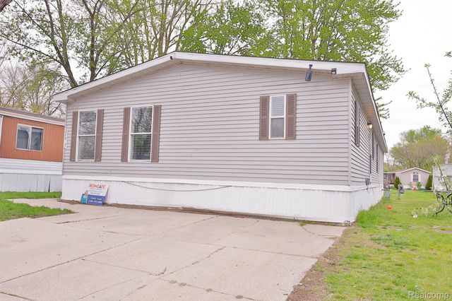 22017 Letour St, Huron Twp, MI 48174