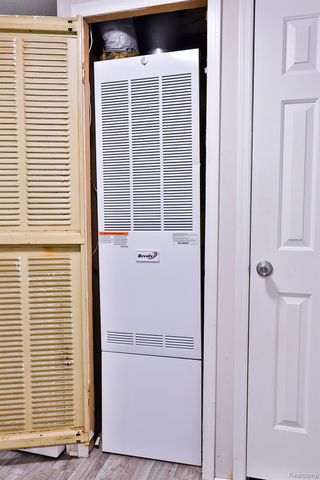 22017 Letour St, Huron Twp, MI 48174