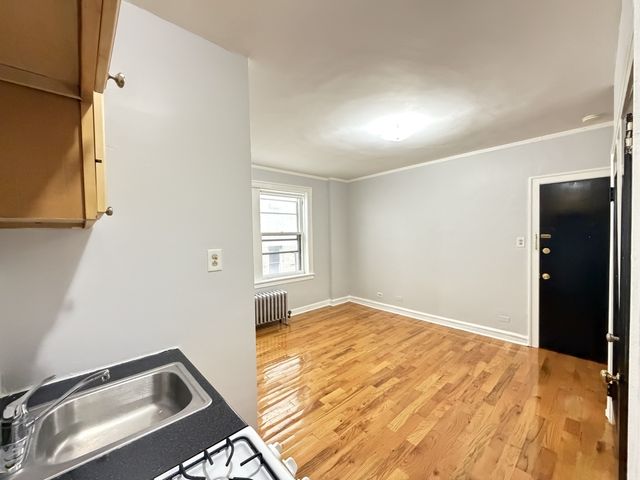 917 W EASTWOOD Avenue 418, Chicago, IL 60640