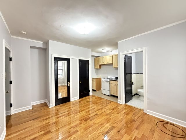 917 W EASTWOOD Avenue 418, Chicago, IL 60640