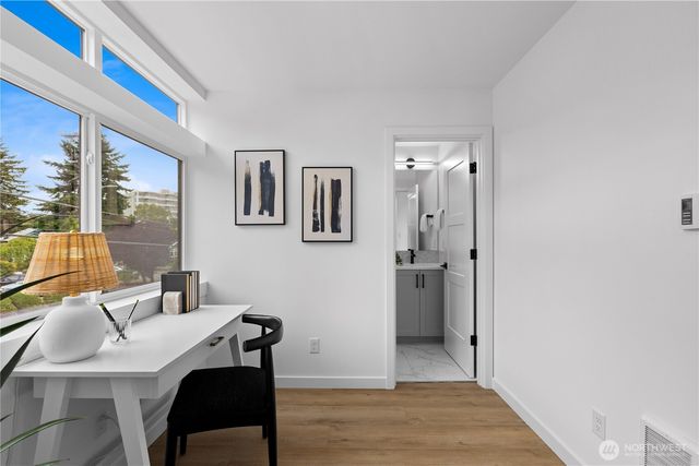 6544 A Latona Avenue NE, Seattle, WA 98115