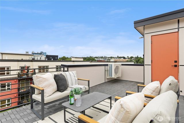 6544 A Latona Avenue NE, Seattle, WA 98115