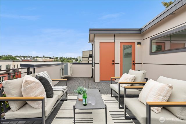 6544 A Latona Avenue NE, Seattle, WA 98115