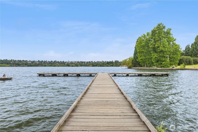 6544 A Latona Avenue NE, Seattle, WA 98115