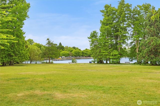 6544 A Latona Avenue NE, Seattle, WA 98115
