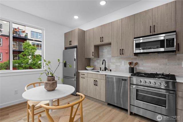 6544 A Latona Avenue NE, Seattle, WA 98115