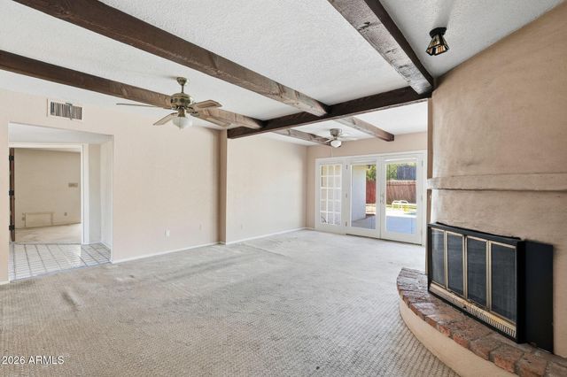 2040 E STATE Avenue, Phoenix, AZ 85020