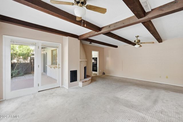 2040 E STATE Avenue, Phoenix, AZ 85020