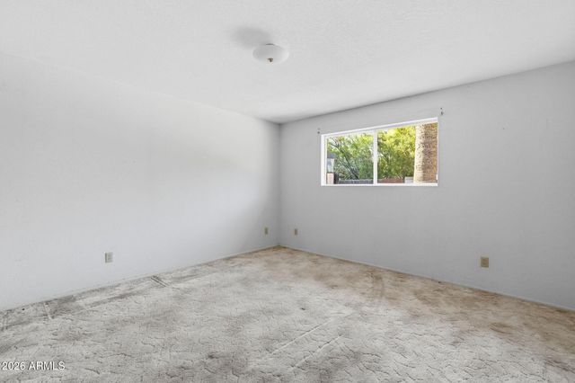 2040 E STATE Avenue, Phoenix, AZ 85020