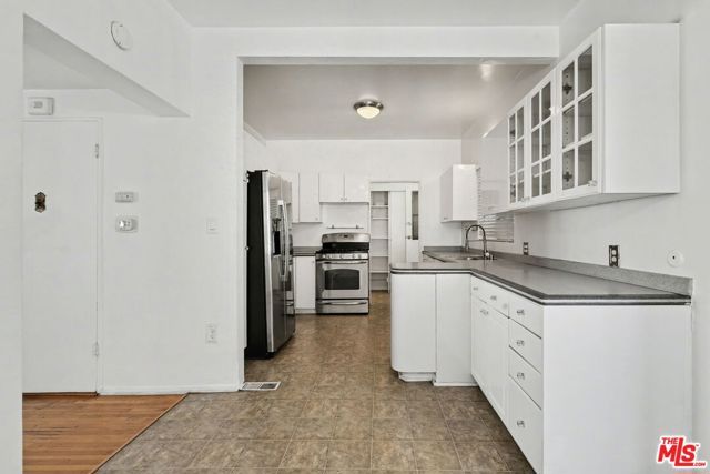 8360 W 1st Street, Los Angeles, CA 90048