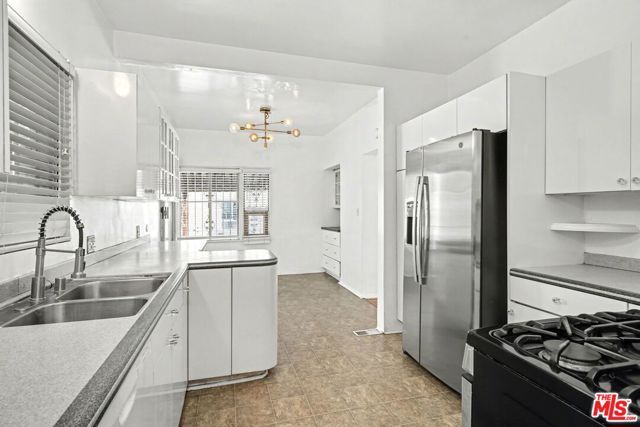 8360 W 1st Street, Los Angeles, CA 90048