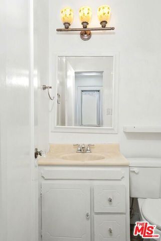 8360 W 1st Street, Los Angeles, CA 90048