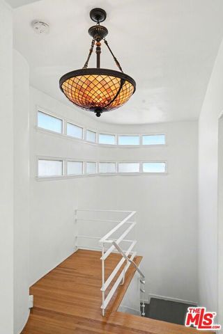 8360 W 1st Street, Los Angeles, CA 90048