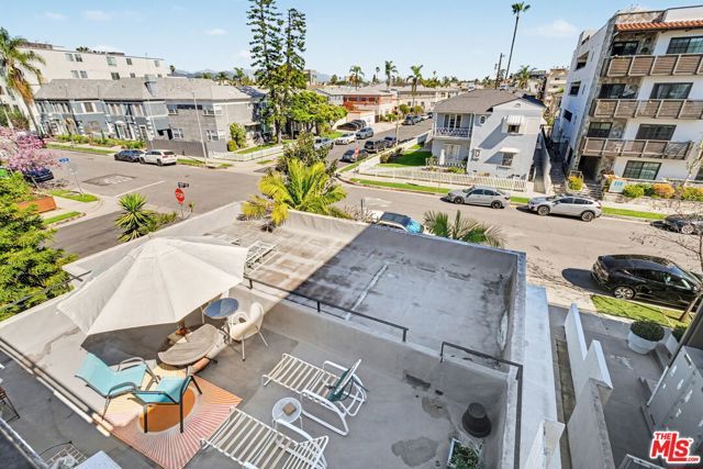 8360 W 1st Street, Los Angeles, CA 90048