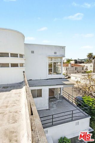 8360 W 1st Street, Los Angeles, CA 90048