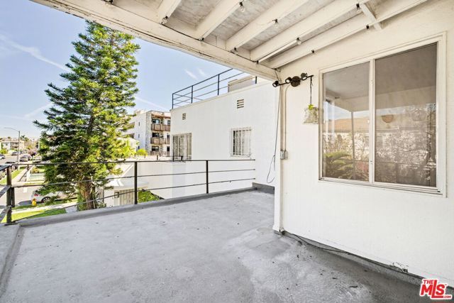 8360 W 1st Street, Los Angeles, CA 90048