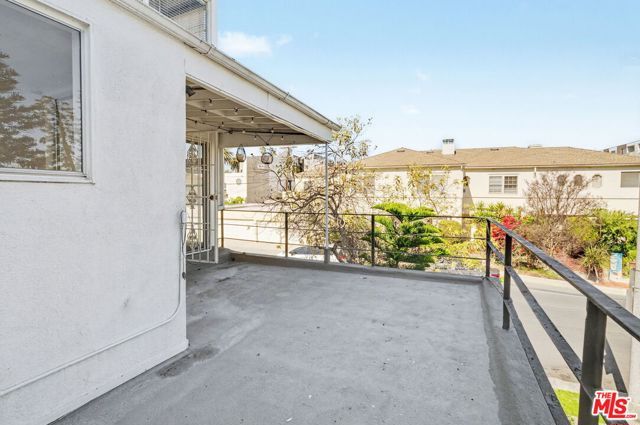 8360 W 1st Street, Los Angeles, CA 90048