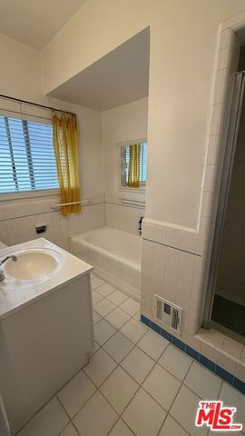 8360 W 1st Street, Los Angeles, CA 90048