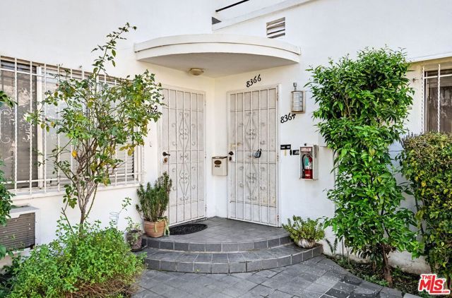 8360 W 1st Street, Los Angeles, CA 90048