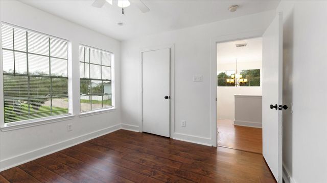 3818 W Traditions Boulevard, Houston, TX 77082