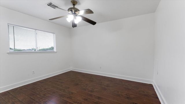 3818 W Traditions Boulevard, Houston, TX 77082