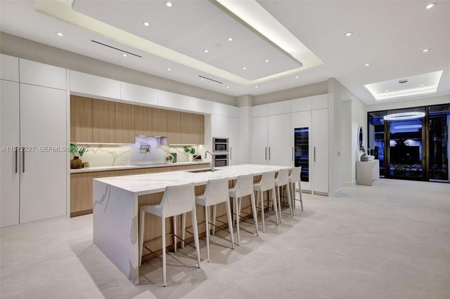 2709 NE 25th Ct, Fort Lauderdale, FL 33305