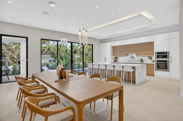 2709 NE 25th Ct, Fort Lauderdale, FL 33305