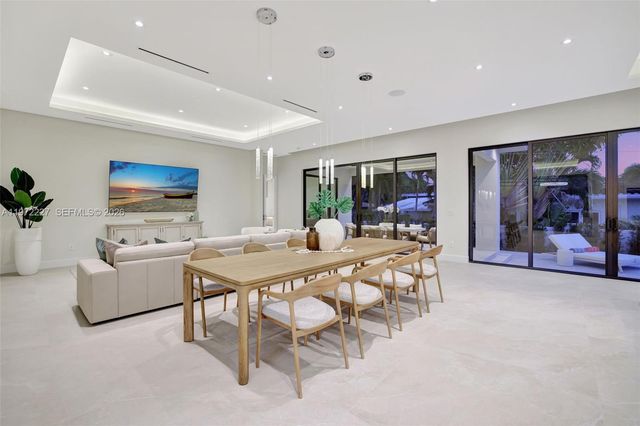 2709 NE 25th Ct, Fort Lauderdale, FL 33305