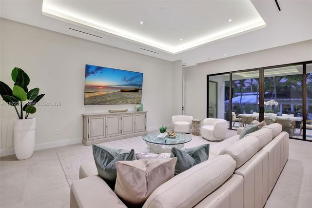 2709 NE 25th Ct, Fort Lauderdale, FL 33305