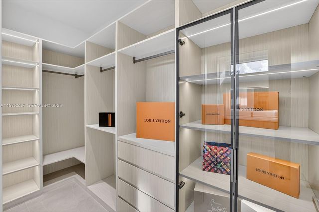 2709 NE 25th Ct, Fort Lauderdale, FL 33305