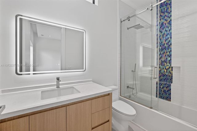 2709 NE 25th Ct, Fort Lauderdale, FL 33305