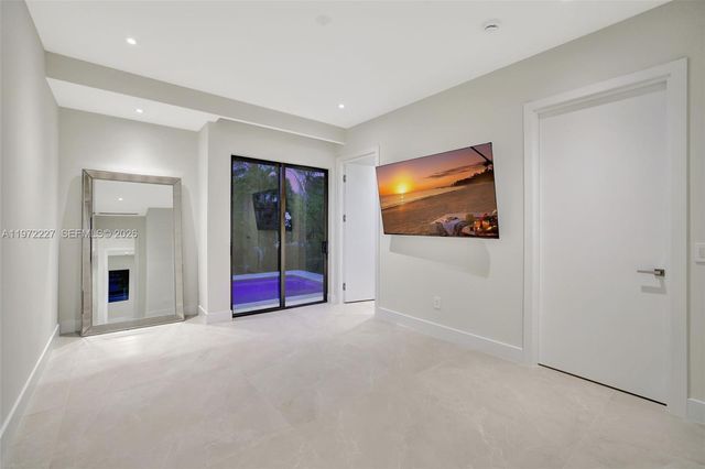 2709 NE 25th Ct, Fort Lauderdale, FL 33305