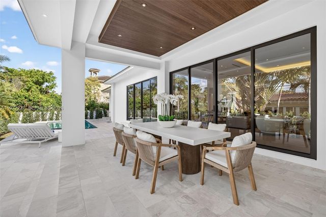 2709 NE 25th Ct, Fort Lauderdale, FL 33305