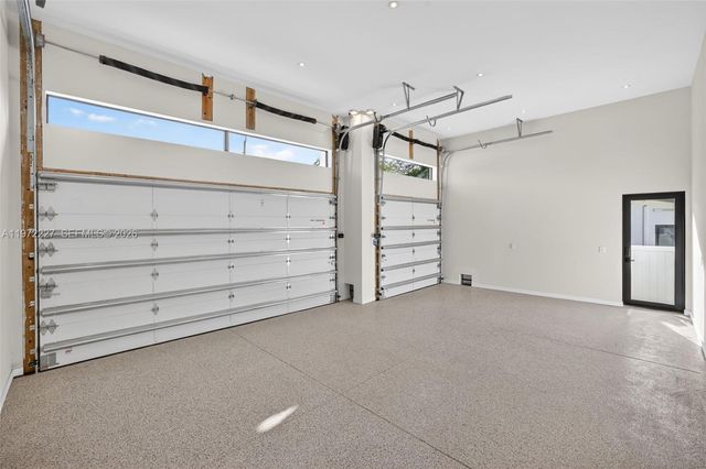 2709 NE 25th Ct, Fort Lauderdale, FL 33305