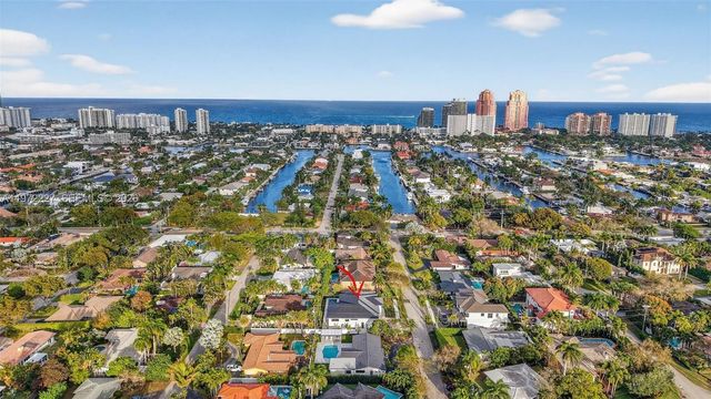 2709 NE 25th Ct, Fort Lauderdale, FL 33305