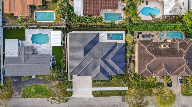 2709 NE 25th Ct, Fort Lauderdale, FL 33305