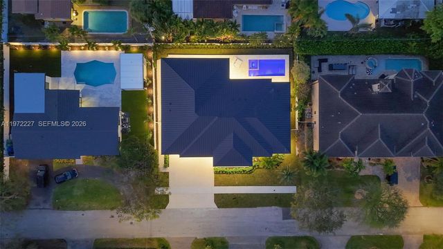 2709 NE 25th Ct, Fort Lauderdale, FL 33305