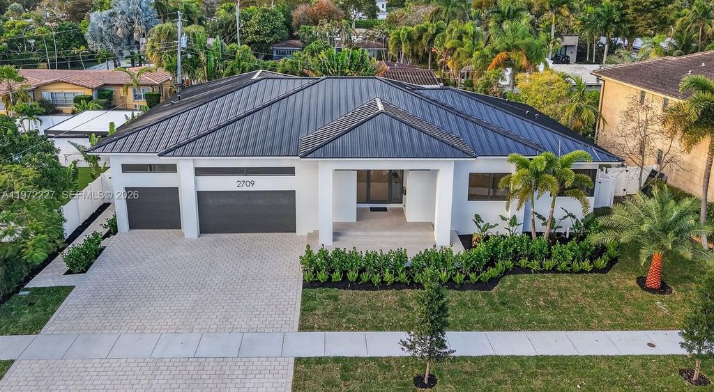 2709 NE 25th Ct, Fort Lauderdale, FL 33305