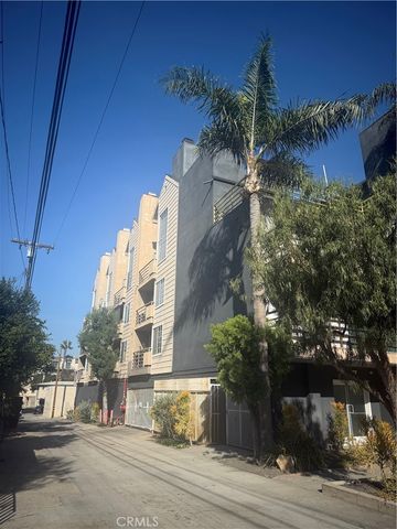 707 W 4th 7, Long Beach, CA 90802