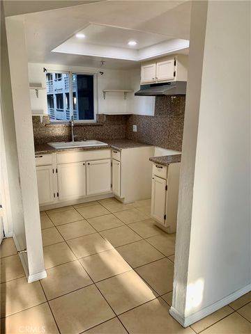 707 W 4th 7, Long Beach, CA 90802