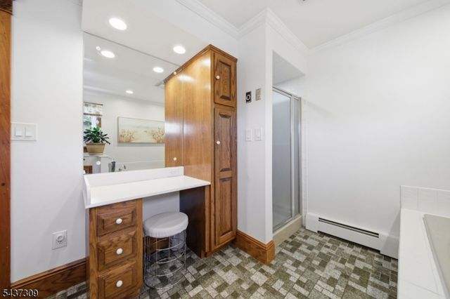 374 Diamond Bridge Ave, Hawthorne Boro, NJ 07506