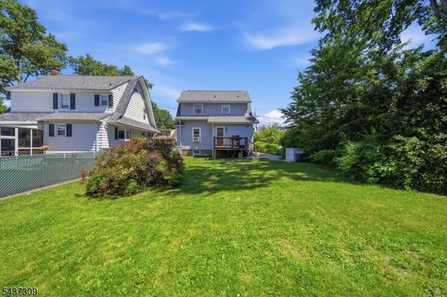 374 Diamond Bridge Ave, Hawthorne Boro, NJ 07506