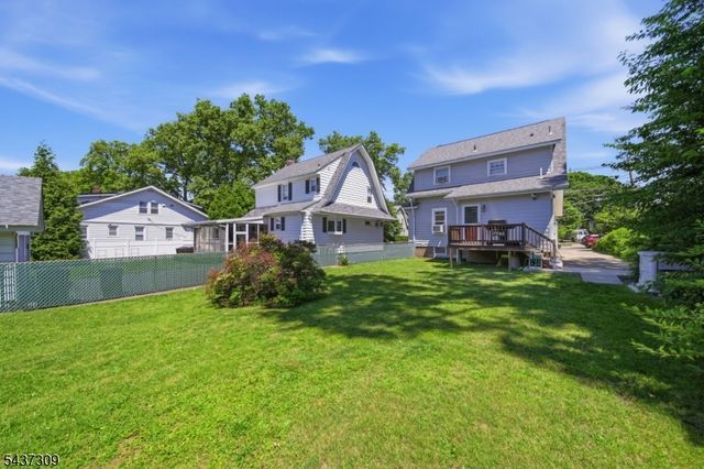 374 Diamond Bridge Ave, Hawthorne Boro, NJ 07506