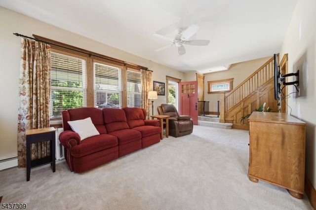 374 Diamond Bridge Ave, Hawthorne Boro, NJ 07506