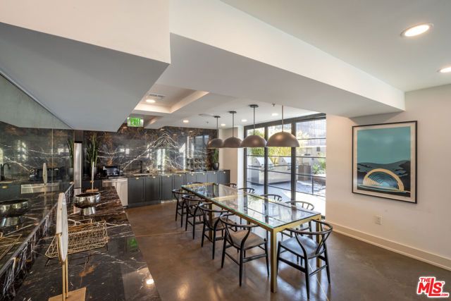 727 W 7th Street 305, Los Angeles, CA 90017