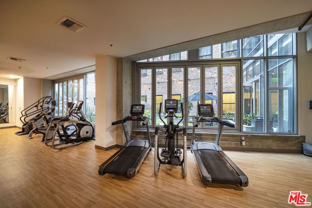 727 W 7th Street 305, Los Angeles, CA 90017
