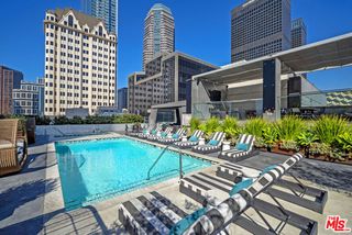 727 W 7th Street 305, Los Angeles, CA 90017