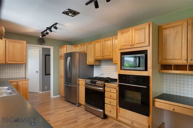 2890 Springhill Road, Bozeman, MT 59718